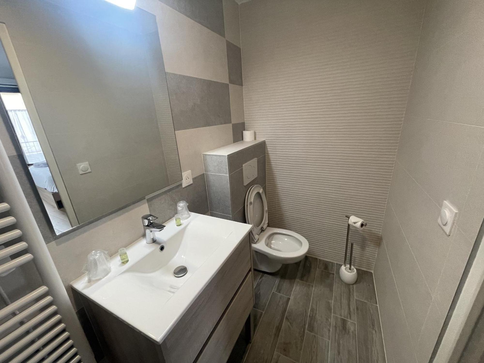Le Celtic Hotel Le Thillay Стая снимка